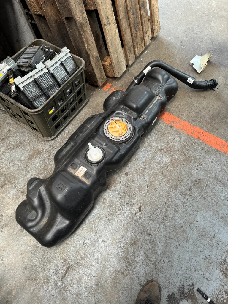 Fuel tank with pump AGAN Mercedes Sprinter w907 - Article 16148 1 - A9074712200