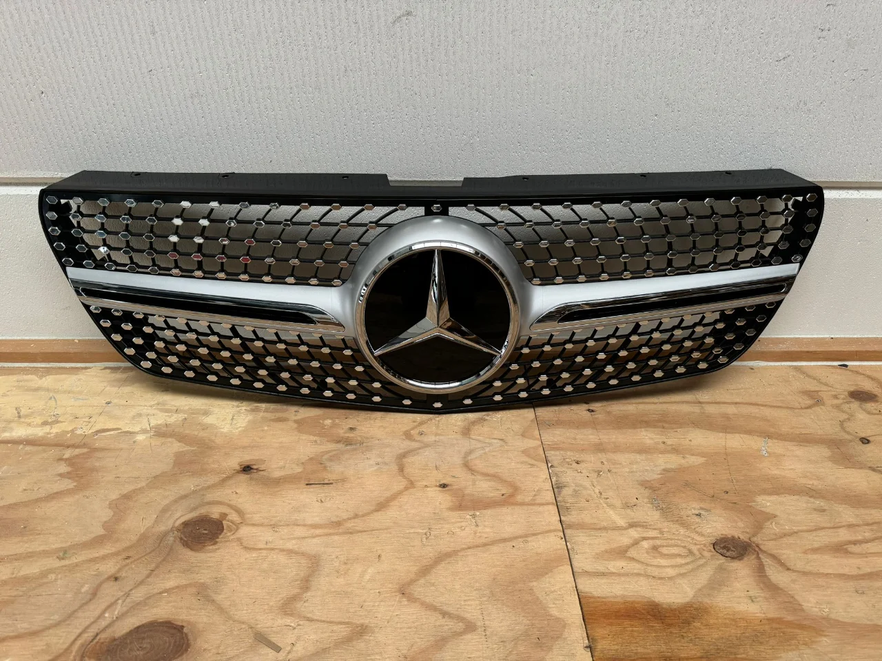 Grille Diamond Vito w447 Facelift Silver (New) - Article 16200 1 - 15120210
