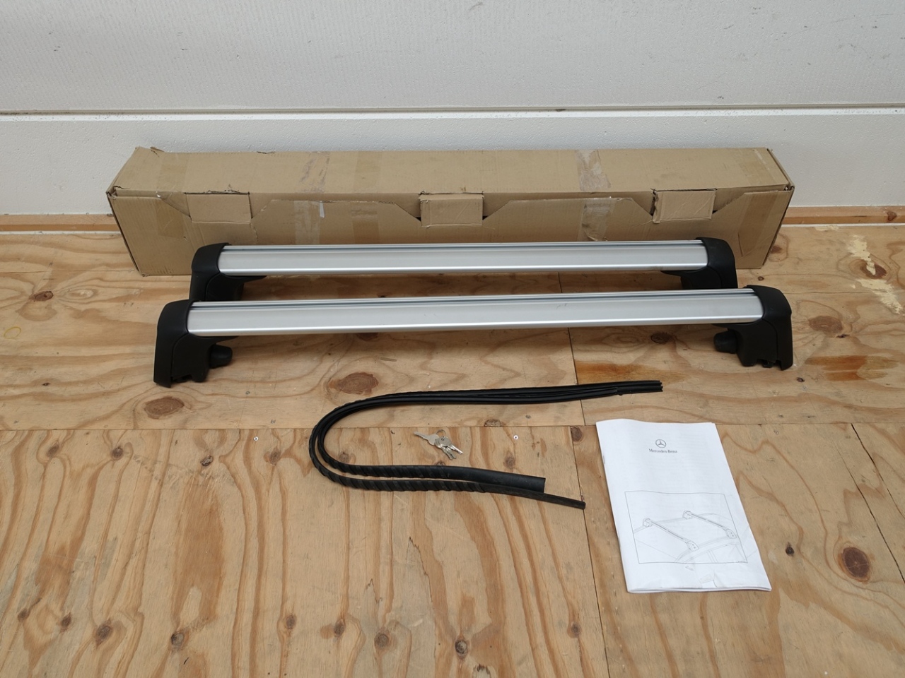 Dakdrager Set GLA-klasse x156 OE (!) - Article 16261 1 - A1568900093-1