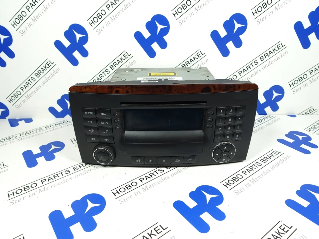 Radio CD player A 251 820 1079 - Article 16263 1 - A2518201079