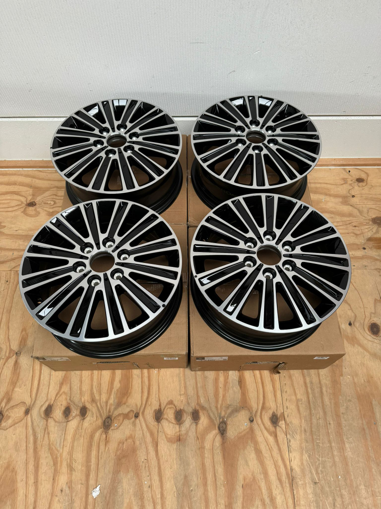 Velgenset Sprinter w907 17 inch (Nieuw) - Article 16276 1 - A9074015300-N