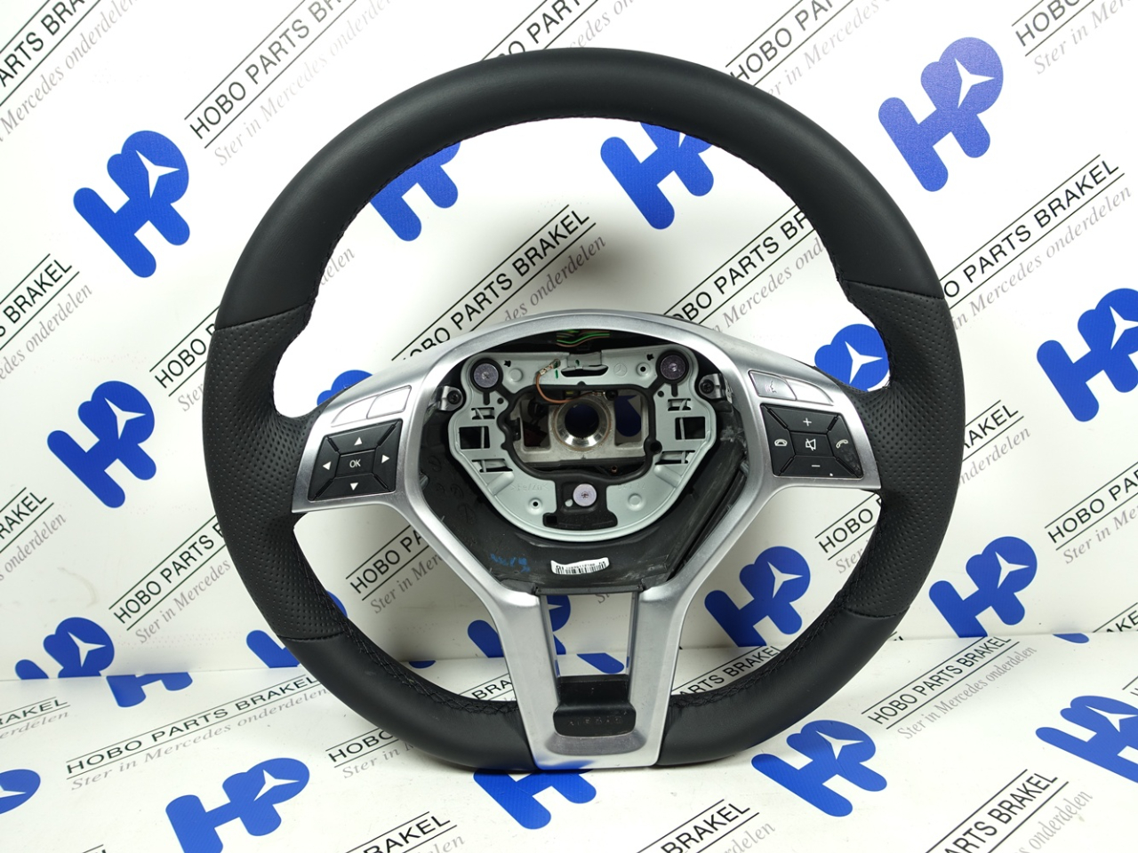 Stuurwiel A-klasse w176 / C-klasse w204 AMG nieuw bekleed -flippers