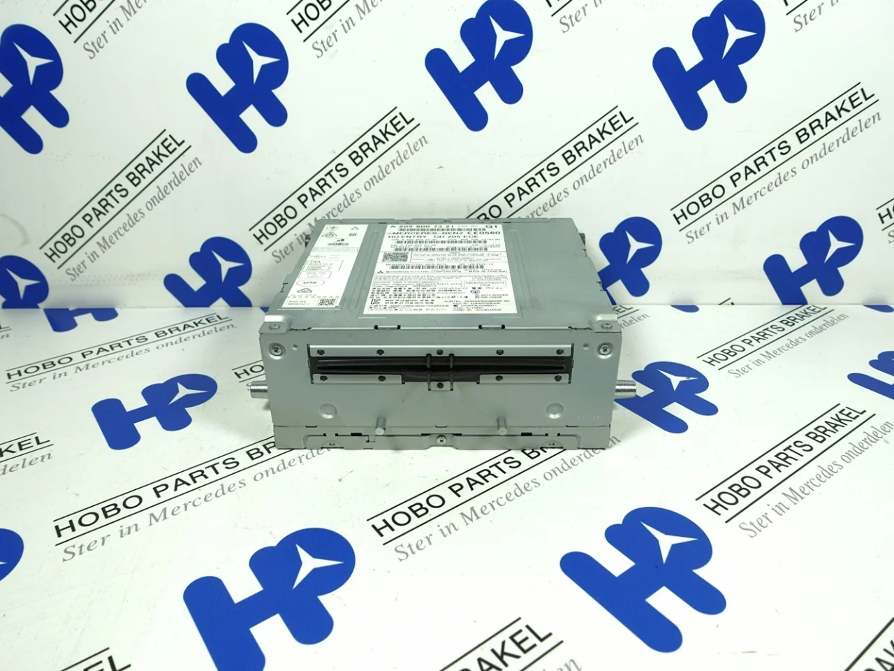 Radio CD player A 205 900 7321 - Article 16367 1 - A2059007321