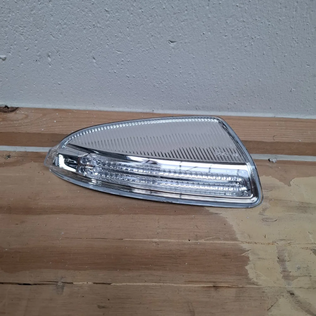 Indicator glass A 204 820 0821 Right (New) - Article 16474 1 - 5403-02-049106P