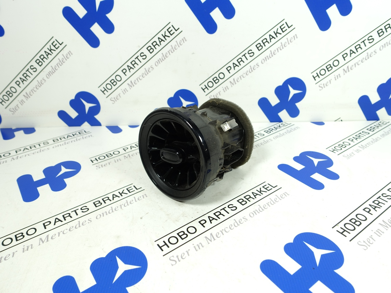 Luchtrooster A 910 830 3201