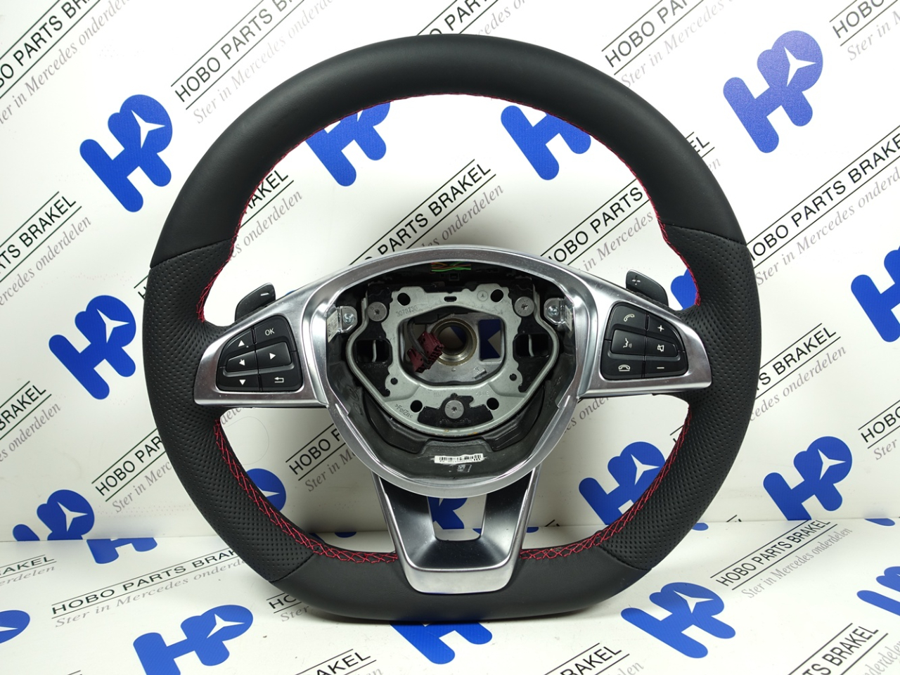 Stuurwiel A-klasse w176 / C-klasse w205 AMG nieuw bekleed