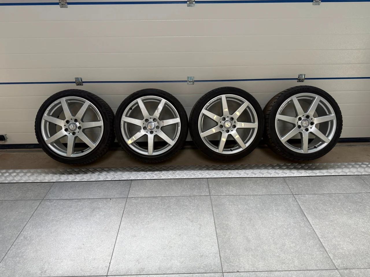 Velgenset C-klasse w204 5X112 18 Inch Breedset - Article 16723 1 - HPB9906