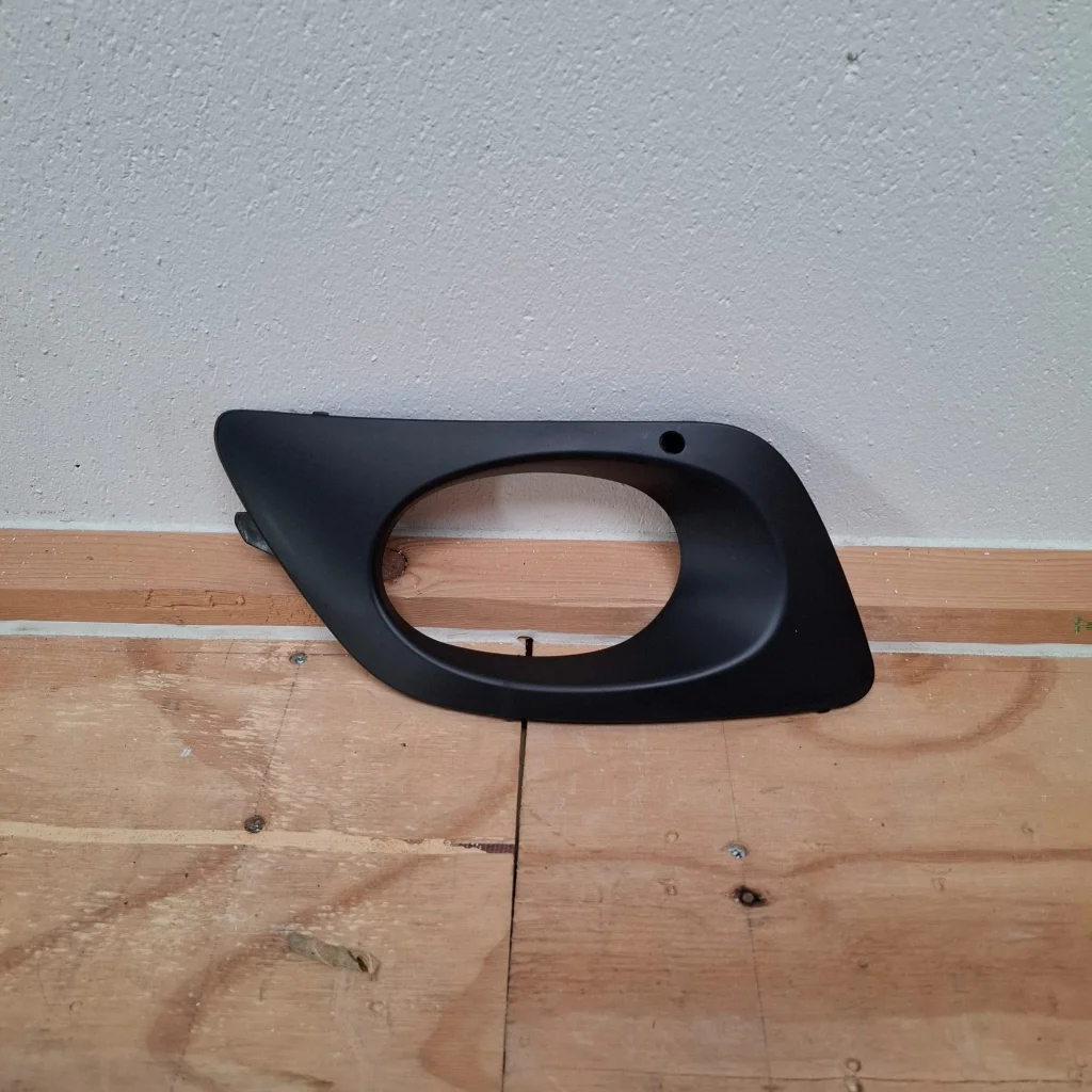 Fog light cover A 906 885 0253 Left (New) - Article 16746 1 - 6502-07-3548915P