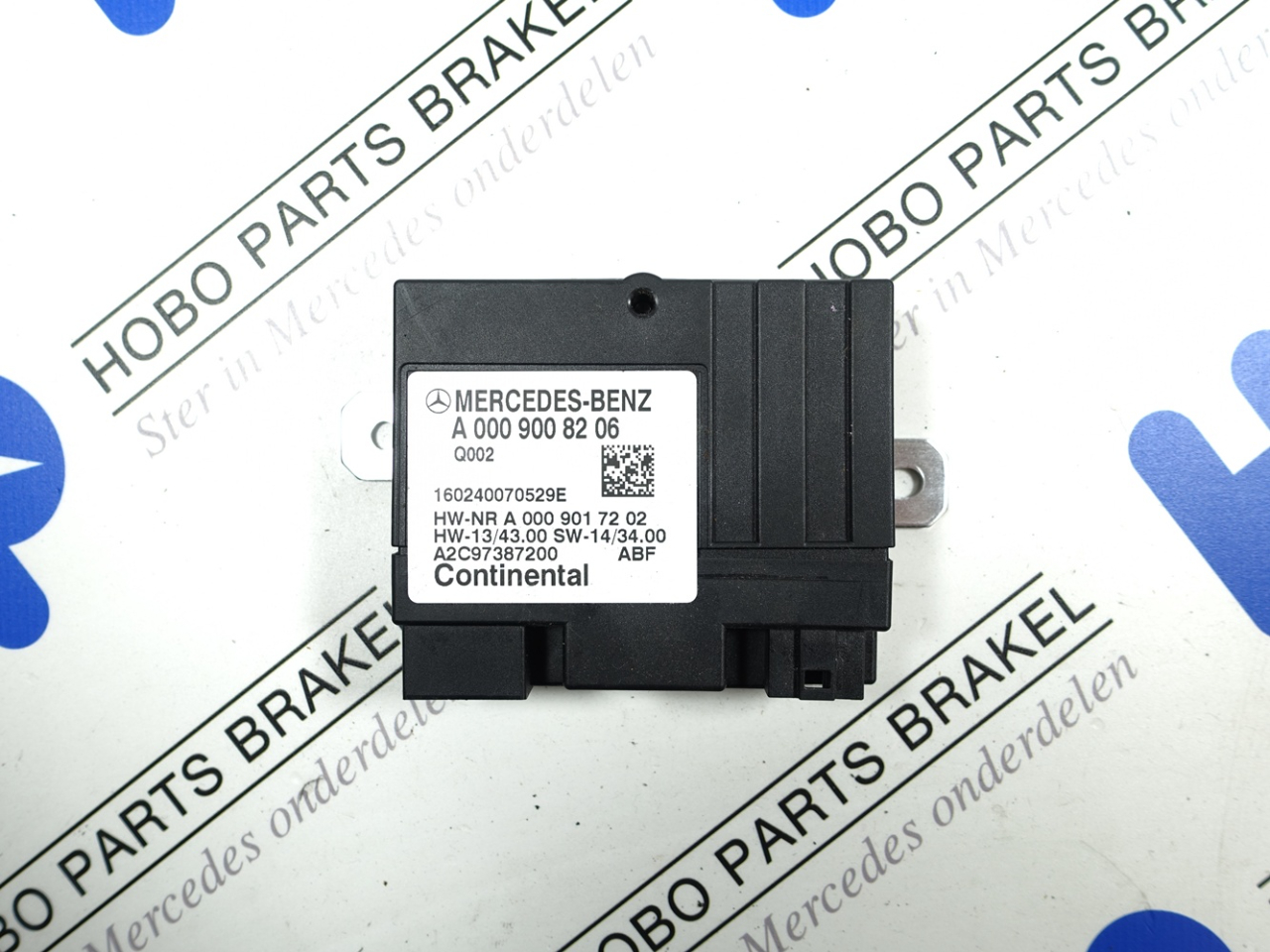 Brandstofpomp module A 000 900 8206