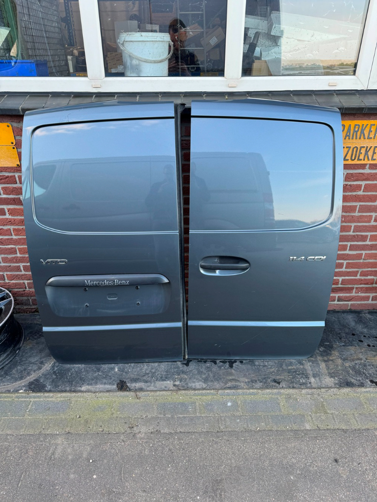 Achterdeur links en rechts Mercedes Vito w447 Grijs