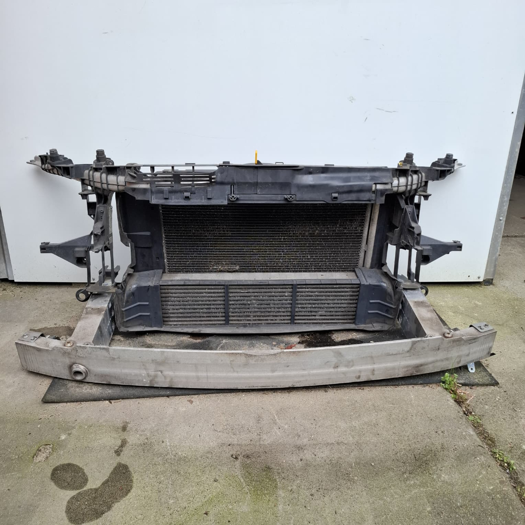 Koelerpakket met front A-klasse w176 - Article 17002 1 - HPB0103