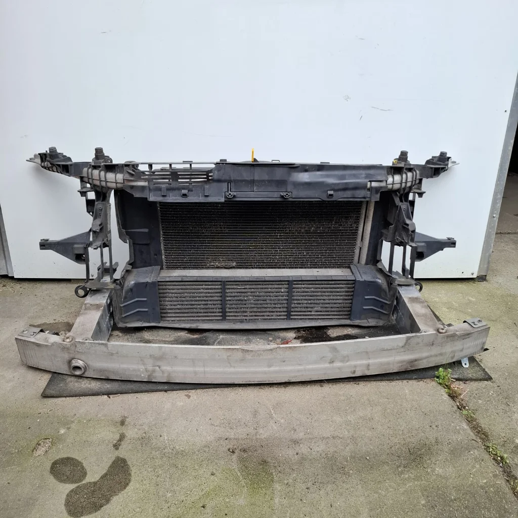 Koelerpakket met front A-klasse w176 - Article 17002 1 - HPB0103