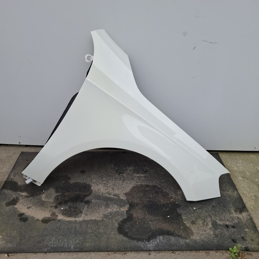 Spatbord A-klasse w176 Wit RV