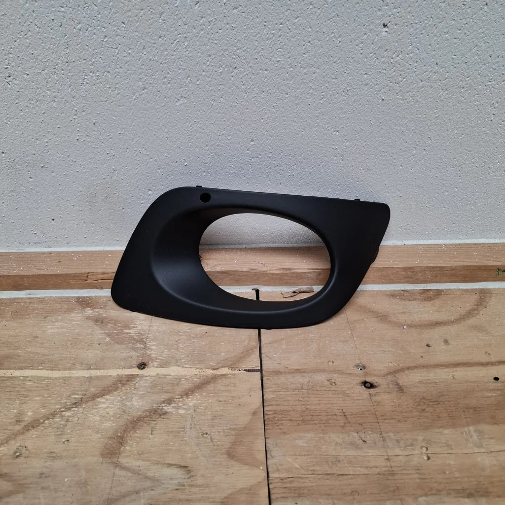 Fog light cover A 906 885 0353 Right (New) 1 - Article 17113 1 - A9068850353-N
