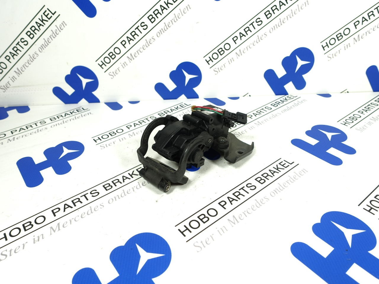 Raammotor klapraam A 639 820 0542