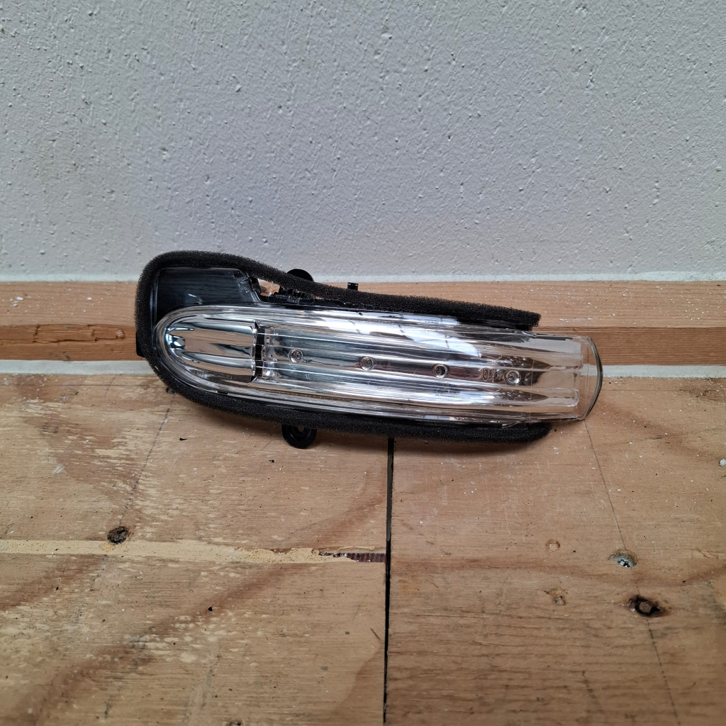Knipperlicht A 203 820 1521 Links (Nieuw)