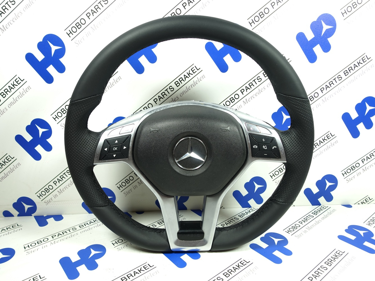 Stuurwiel A-klasse w176 / C-klasse w204 AMG nieuw bekleed -flippers +airbag.