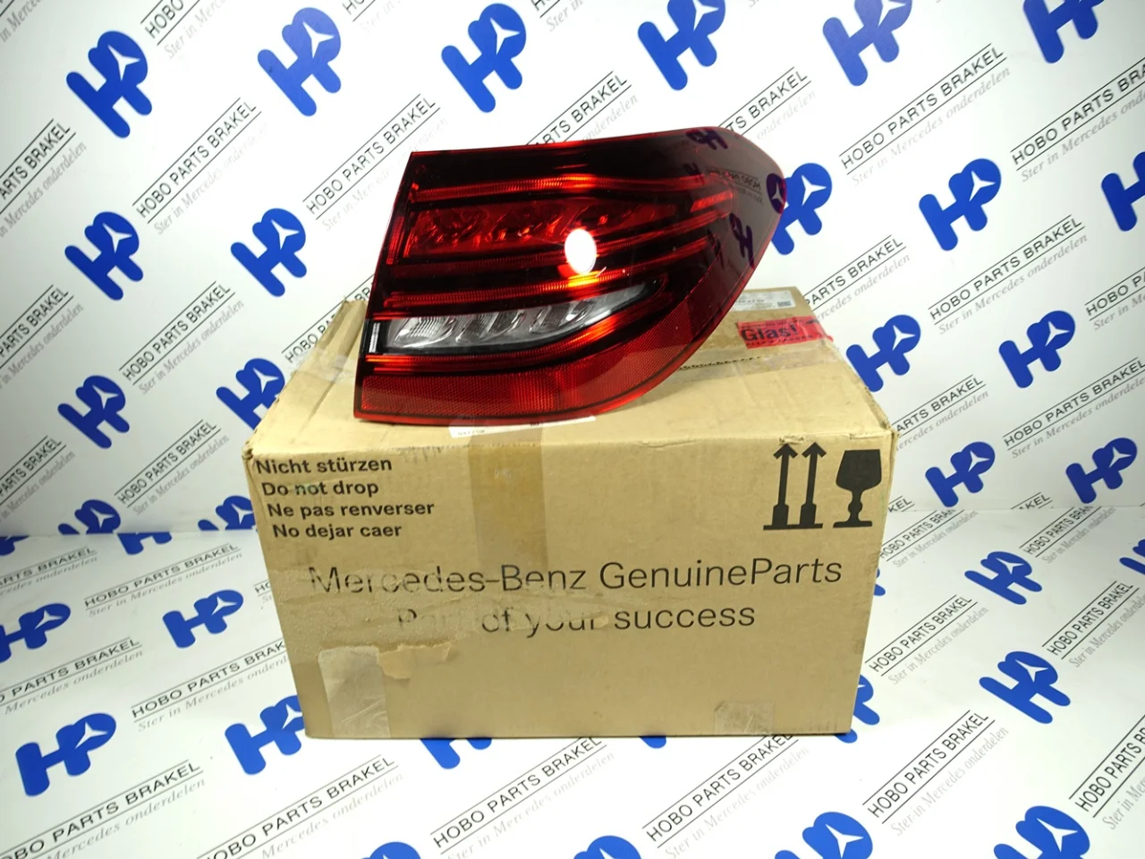 Tail light C-class w205 Facelift Combi LED Right (New) - Article 17250 1 - A2059064105-N