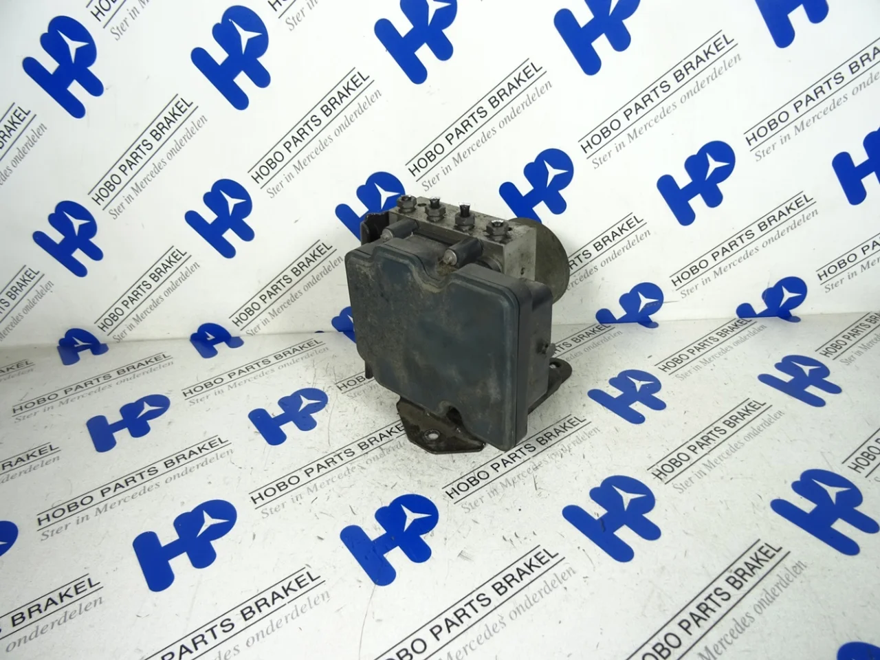 ABS pump A 906 900 5502 - Article 6456 1 - A9069005502