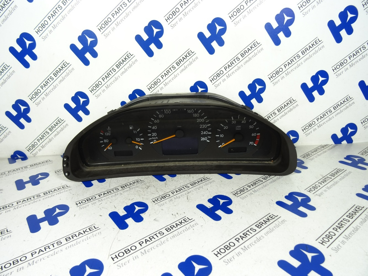 Instrumentenpaneel A 208 540 5611