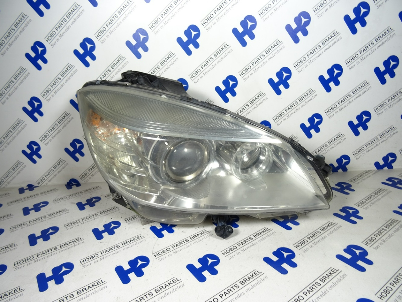 Koplamp C-klasse w204 Xenon Rechts