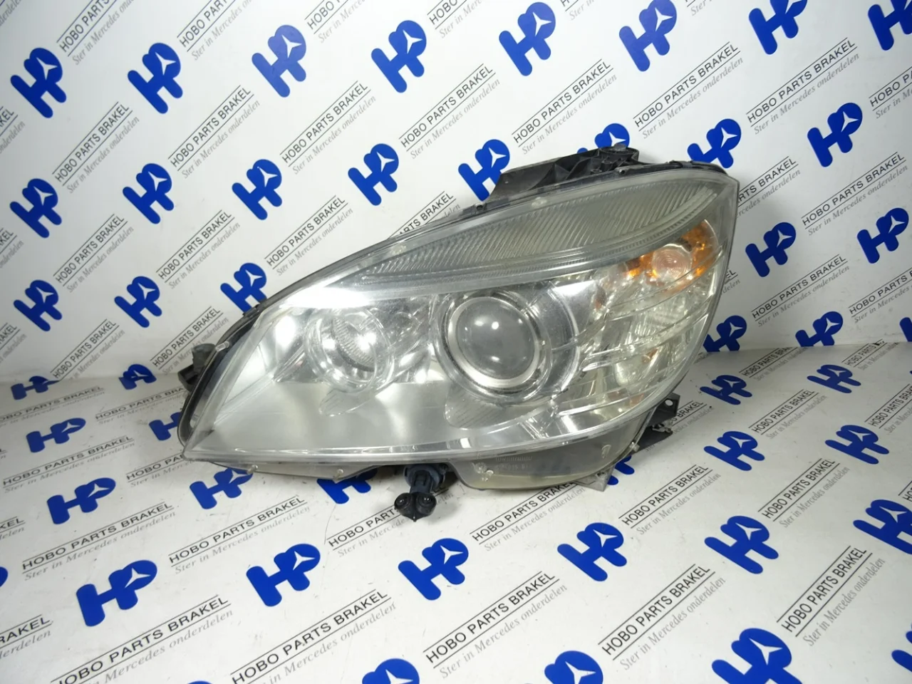 Headlight C-class w204 Xenon Left - Article 6718 1 - A2048202961