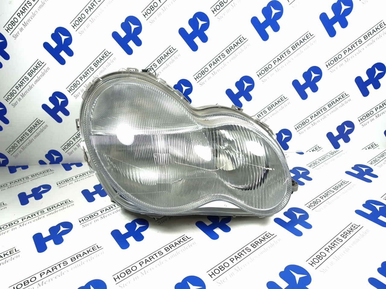 Koplamp C-klasse w203 Xenon Rechts - Article 6757 1 - A2038201261