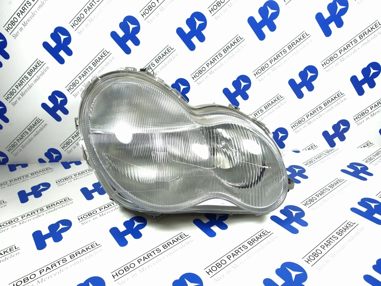 Headlight C-class w203 Xenon Right - Article 6757 1 - A2038201261