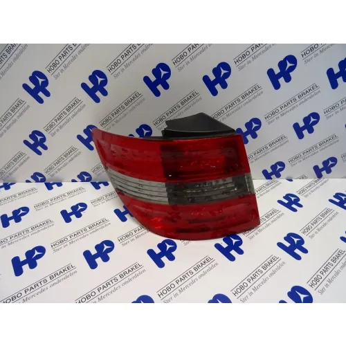 Achterlicht B-klasse w245 Donkergetint Links - A 169 820 2364 - A1698202364