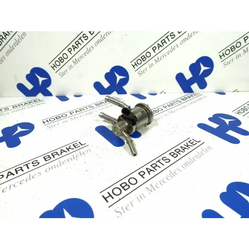 AdBlue injector A 000 490 5100 - A0004905100 - A0004905100