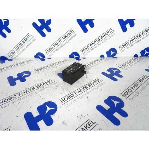 Ruitenwisser relais A 000 821 0863 - A0008210863 - A0008210863