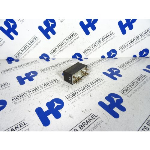 Ventilator relais A 001 542 8219 - A0015428219 - A0015428219