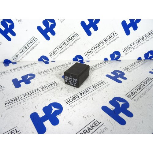Brandstofpomp relais A 001 545 0705 - A0015450705 - A0015450705