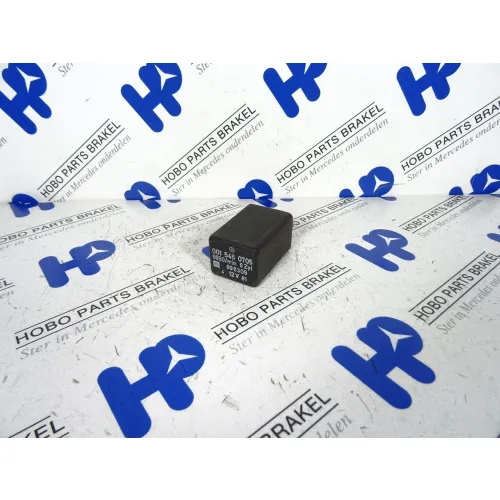 Brandstofpomp relais A 001 545 0705 - A0015450705 - A0015450705