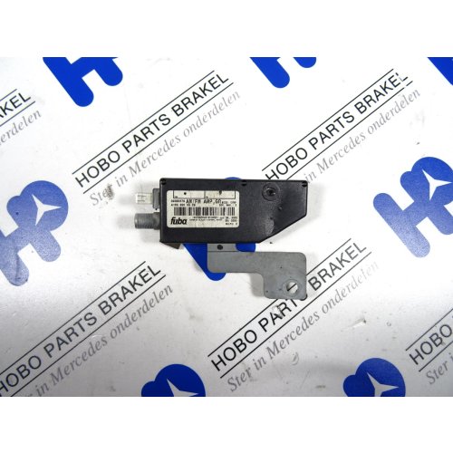 Antenne versterker A 163 820 0089 - A1638200089 - A1638200089