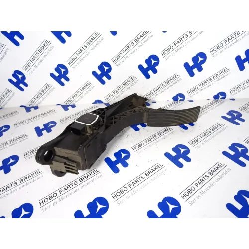 Gas pedal A 164 300 0004 - A1643000004 - A1643000004