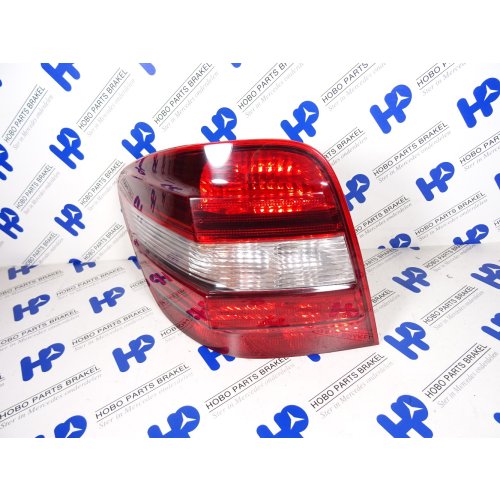 Achterlicht ML-klasse w164 Donkergetint Links - A1649060700 - A1649060700