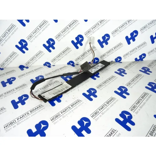 Antenne versterker A 203 820 0989 - A2038200989 - A2038200989