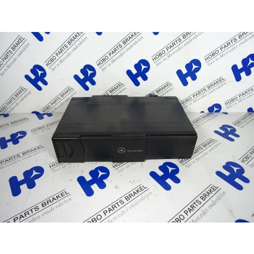 CD changer A 203 820 9089 - A2038209089 - A2038209089