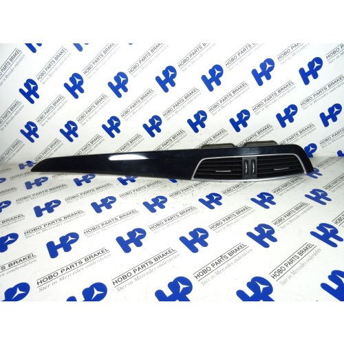 Dashboard sierlijst A 204 680 1471 (!) - A2046801471  - A2046801471