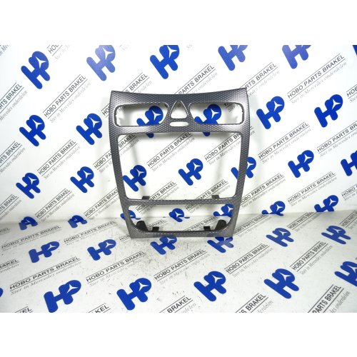 Middenconsole sierlijst A 209 680 2439 - A2096802439 - A2096802439