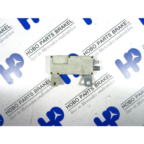 Antenne versterker A 210 820 0589 - A2108200589 - A2108200589