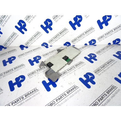 Antenne versterker A 211 820 0189 - A2118200189 - A2118200189