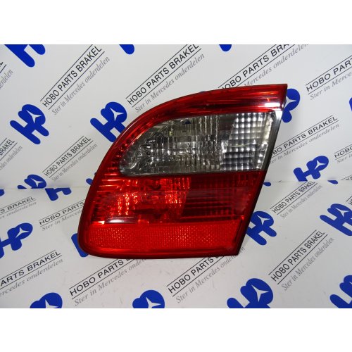 Achterlicht E-klasse w211 Achterklep Combi Rechts - A2118203064 - A2118203064