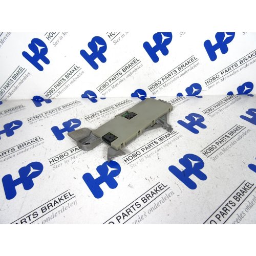 Antenne versterker A 211 827 1042 - A2118271042 - A2118271042