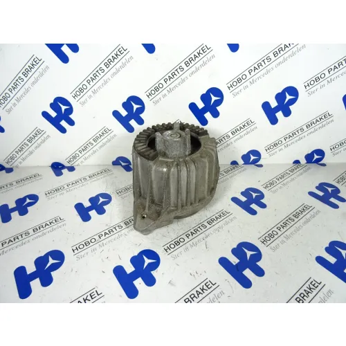 Engine mount A 212 240 6717 - A2122406717 - A2122406717