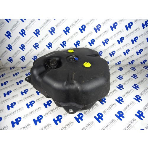 AdBlue brandstoftank A 212 470 4802 - A2124704802 - A2124704802