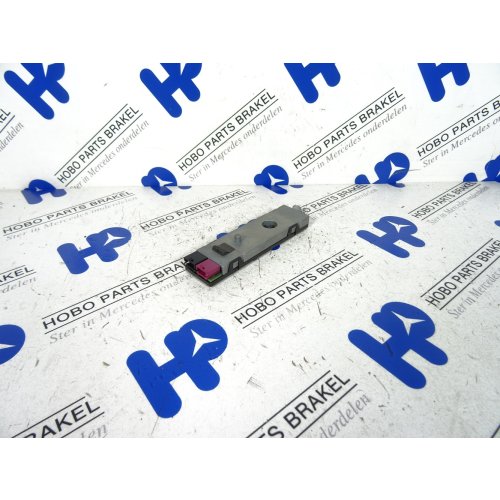 Antenne versterker A 212 905 4903 - A2129054903 - A2129054903