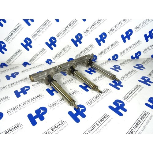 Injector rail A 272 070 5132 - A2720705132 - A2720705132
