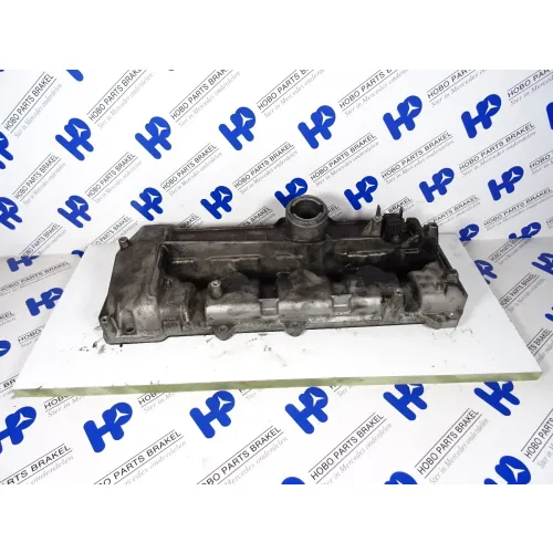 Valve cover A 611 016 1805 - A6110161805 - A6110161805
